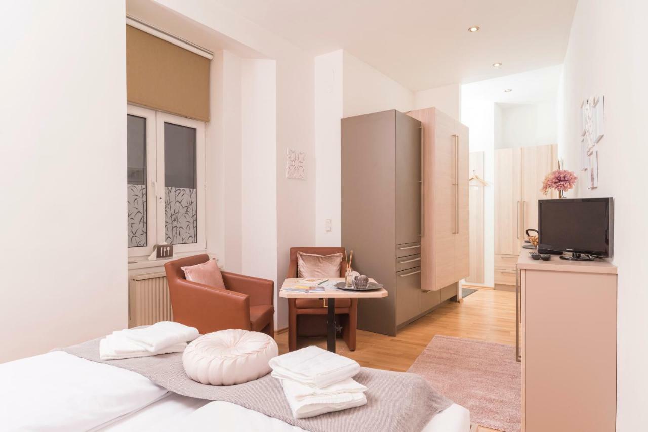 Tiny Hideaway Apartment Viena Exterior foto